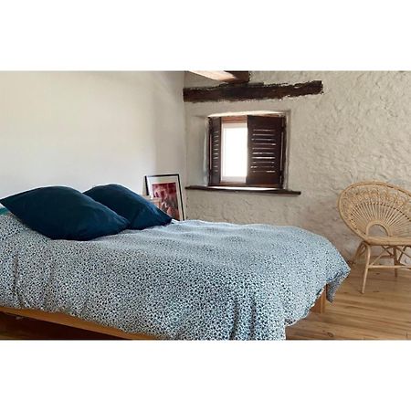 Chambre Triple Deluxe - Gite De La Louve Fougax-et-Barrineuf Exteriér fotografie